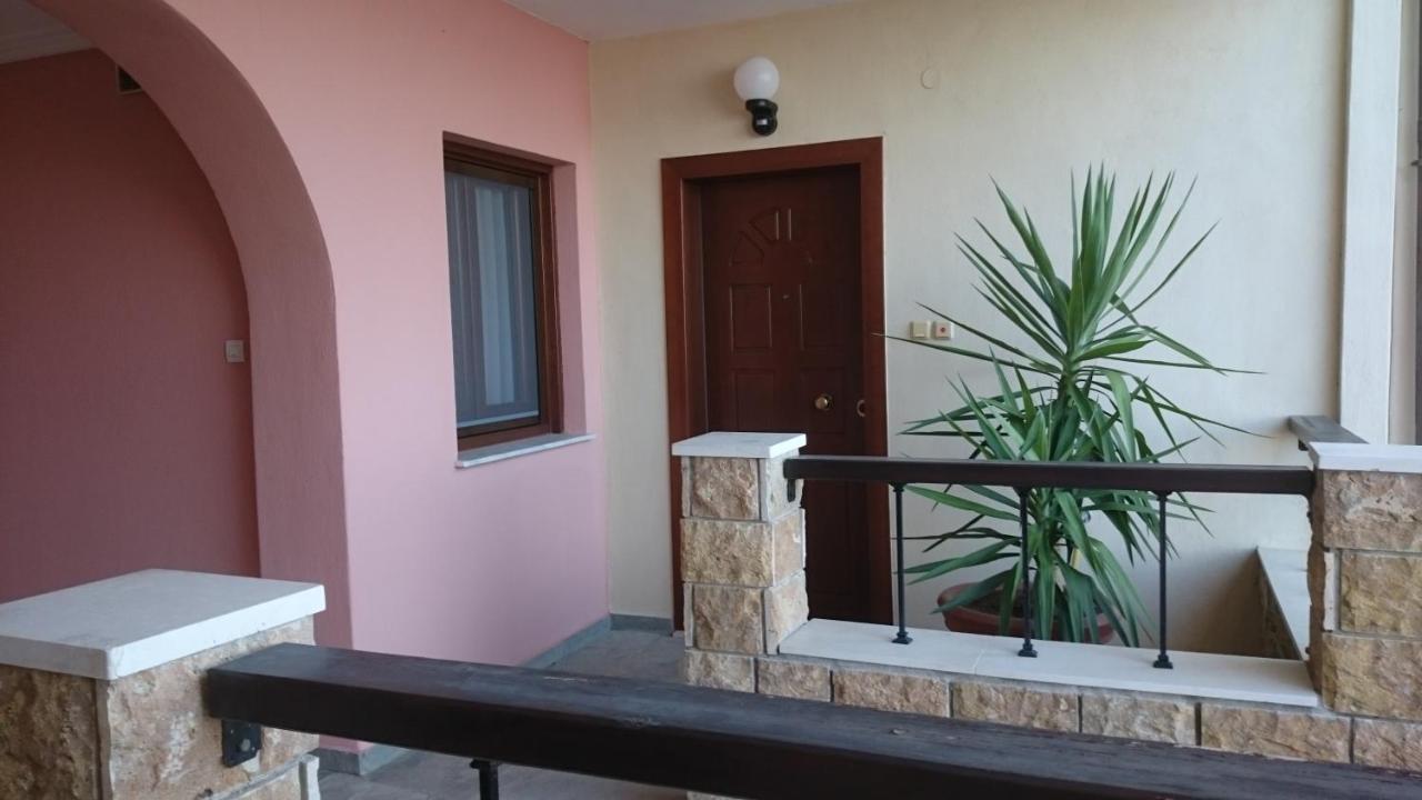 Ferienapartment At Home Ouranoupolis المظهر الخارجي الصورة